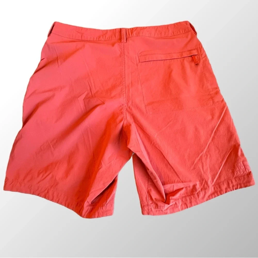 The North Face Shorts Men's Size‎ 32 Red Nylon Spandex Performance Shorts